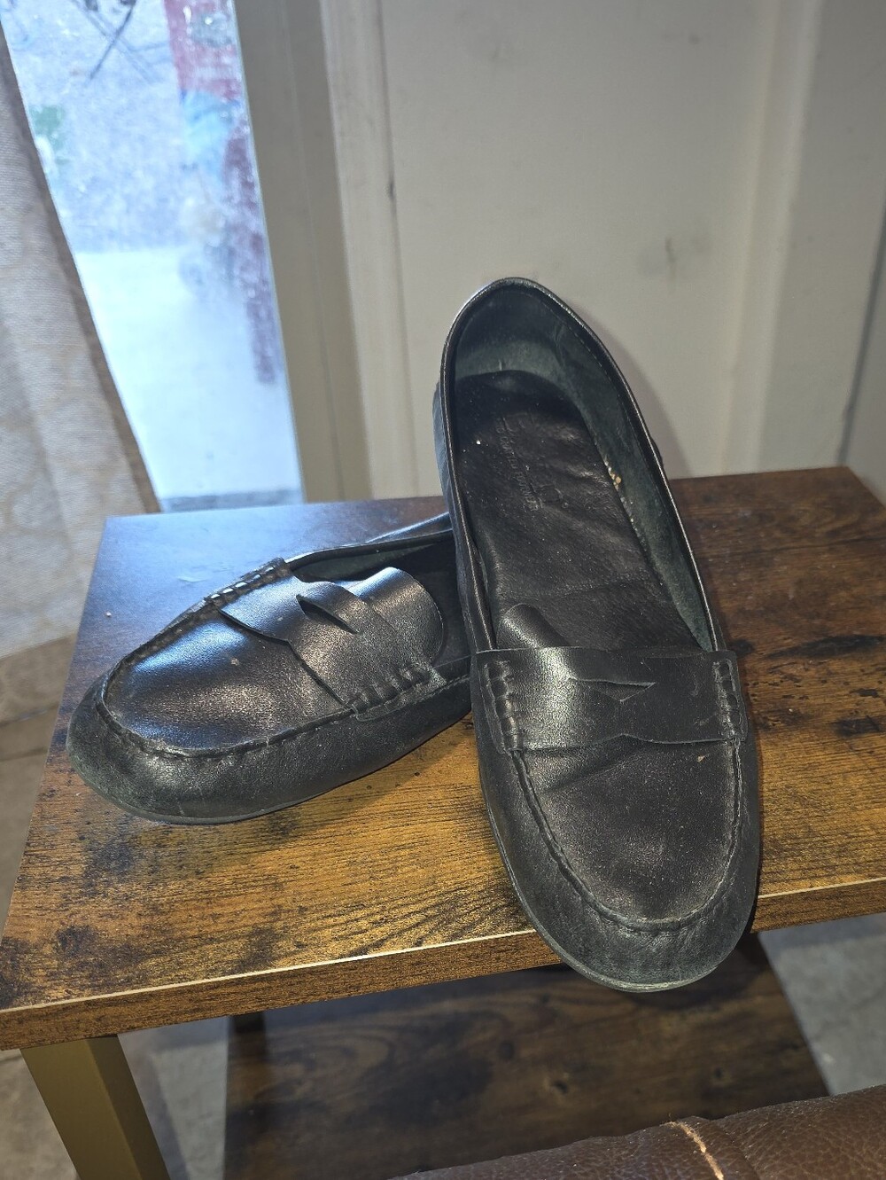 Born Women's Black Leather Driving Loafers